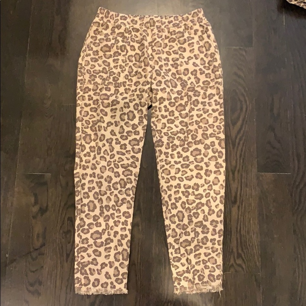 Leopard Crop Pants